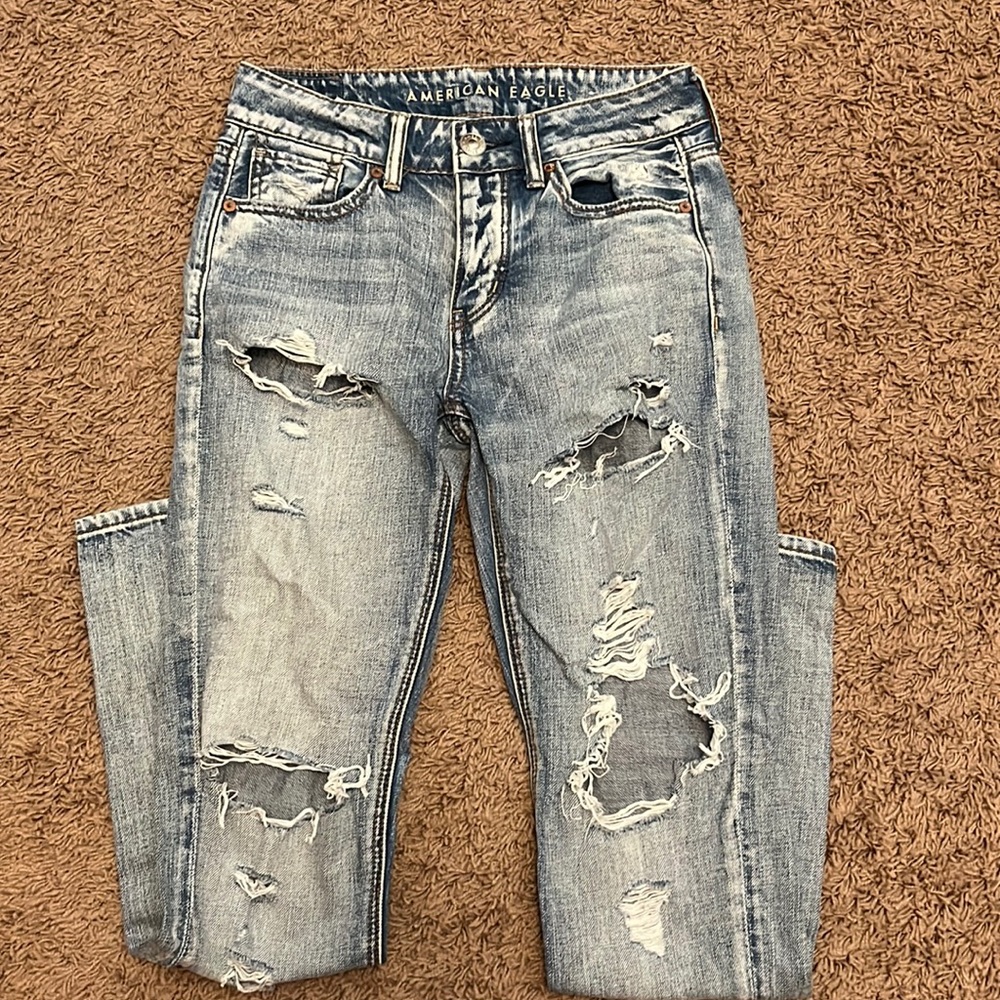 American Eagle tomgirl jean